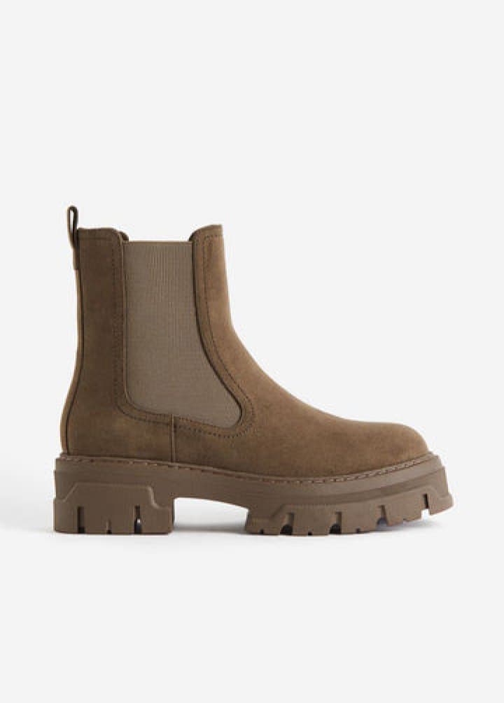 headphone A - Image 2